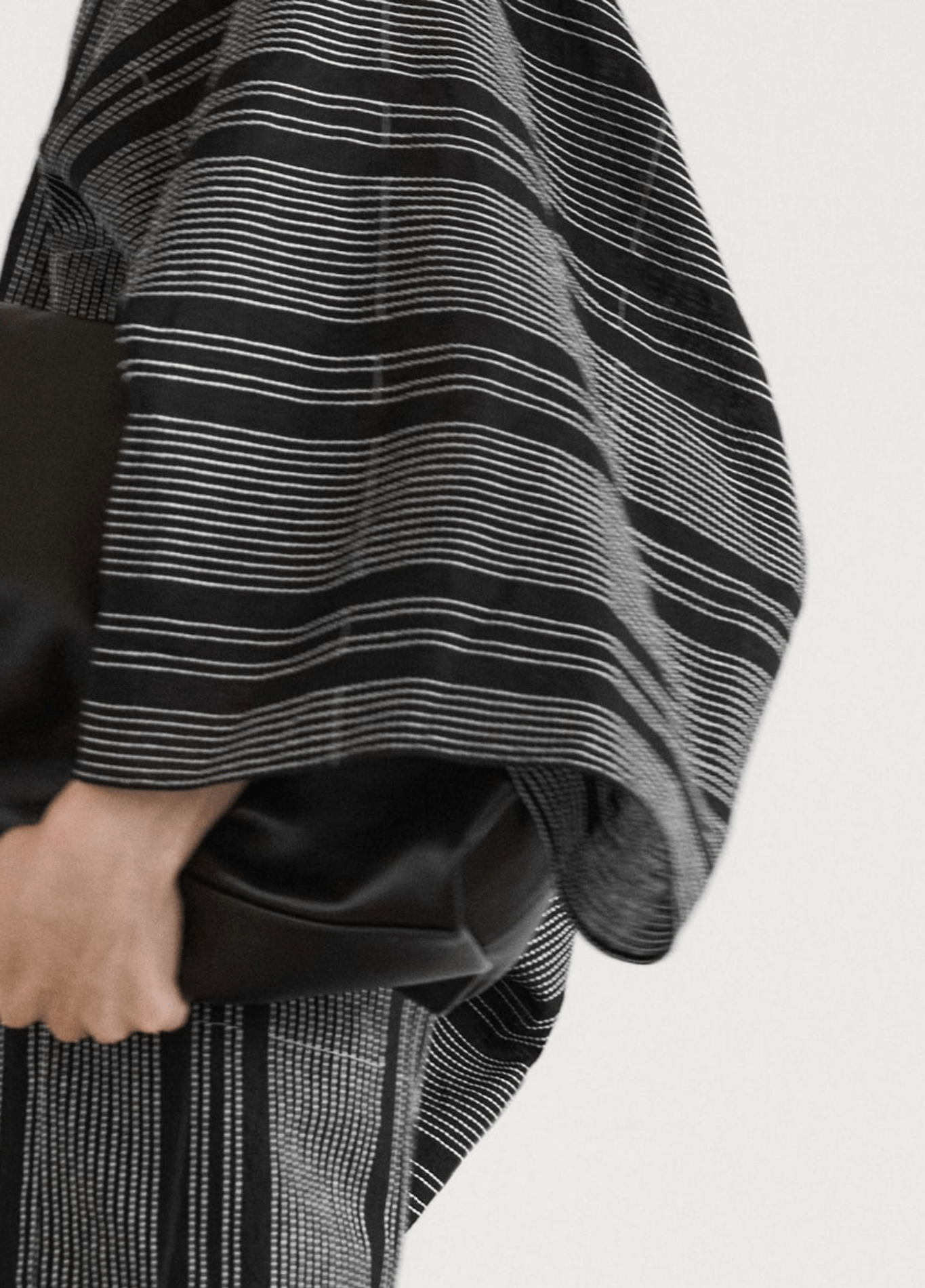 Ensemble Femme en Coton et Polyester | Élégant Kimono Court et Jupe Mi-Longue Rayée 1