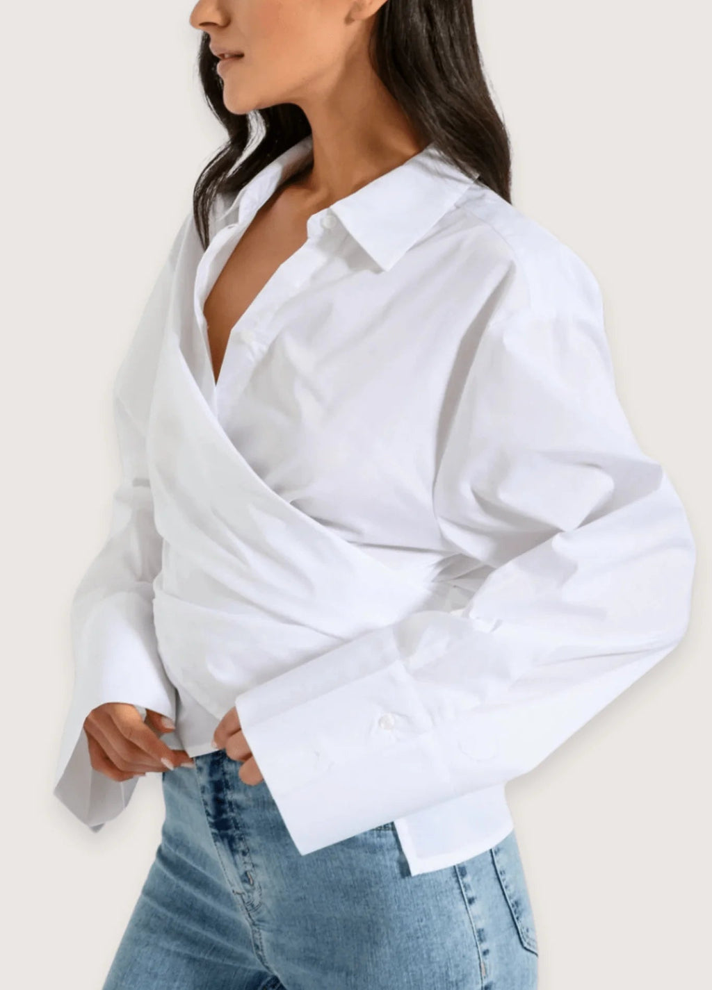 Femme Kimono Court Blanc | Élégant et Moderne 2