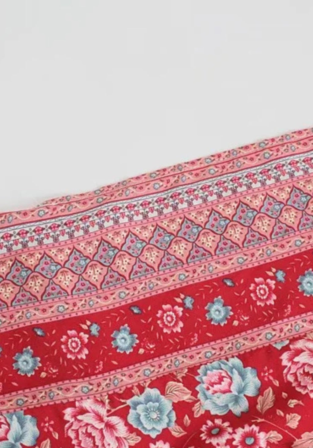 Kimono Femme Floral Rouge | Élégant Long Style Bohème en Coton 3