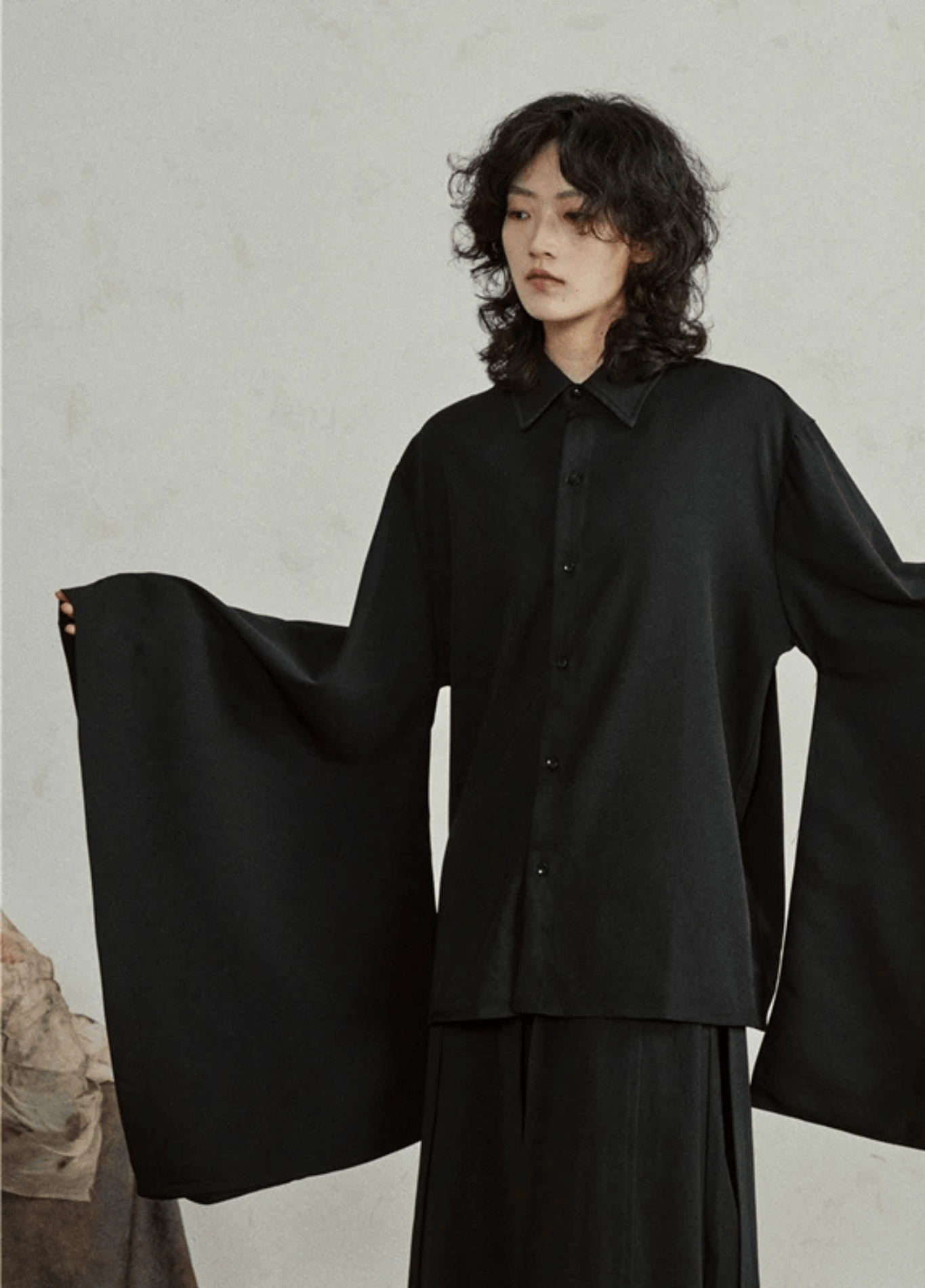 Kimono Femme Noir Polyester | Élégant Court Oversize Gothique 2