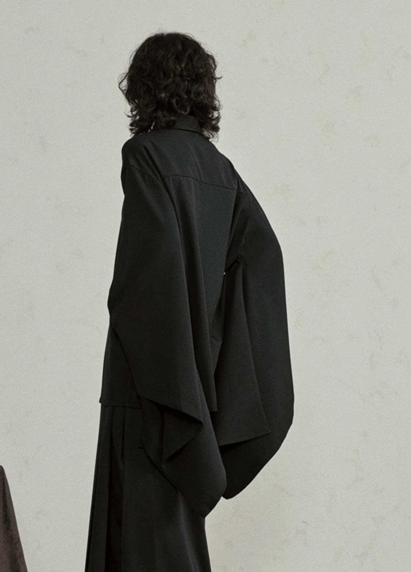 Kimono Femme Noir Polyester | Élégant Court Oversize Gothique 3