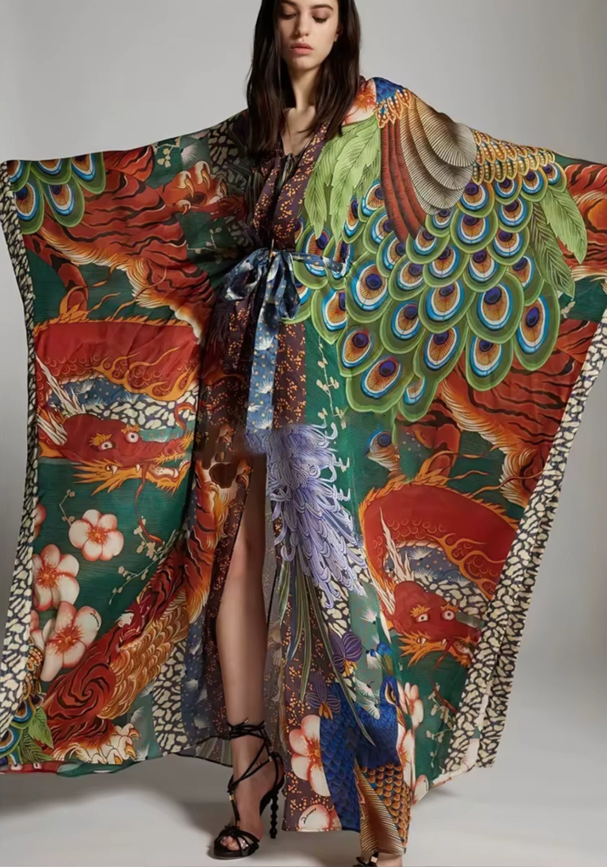 Kimono Femme Satiné Long | Élégant Imprimé Dragon et Paon Multicolore 0