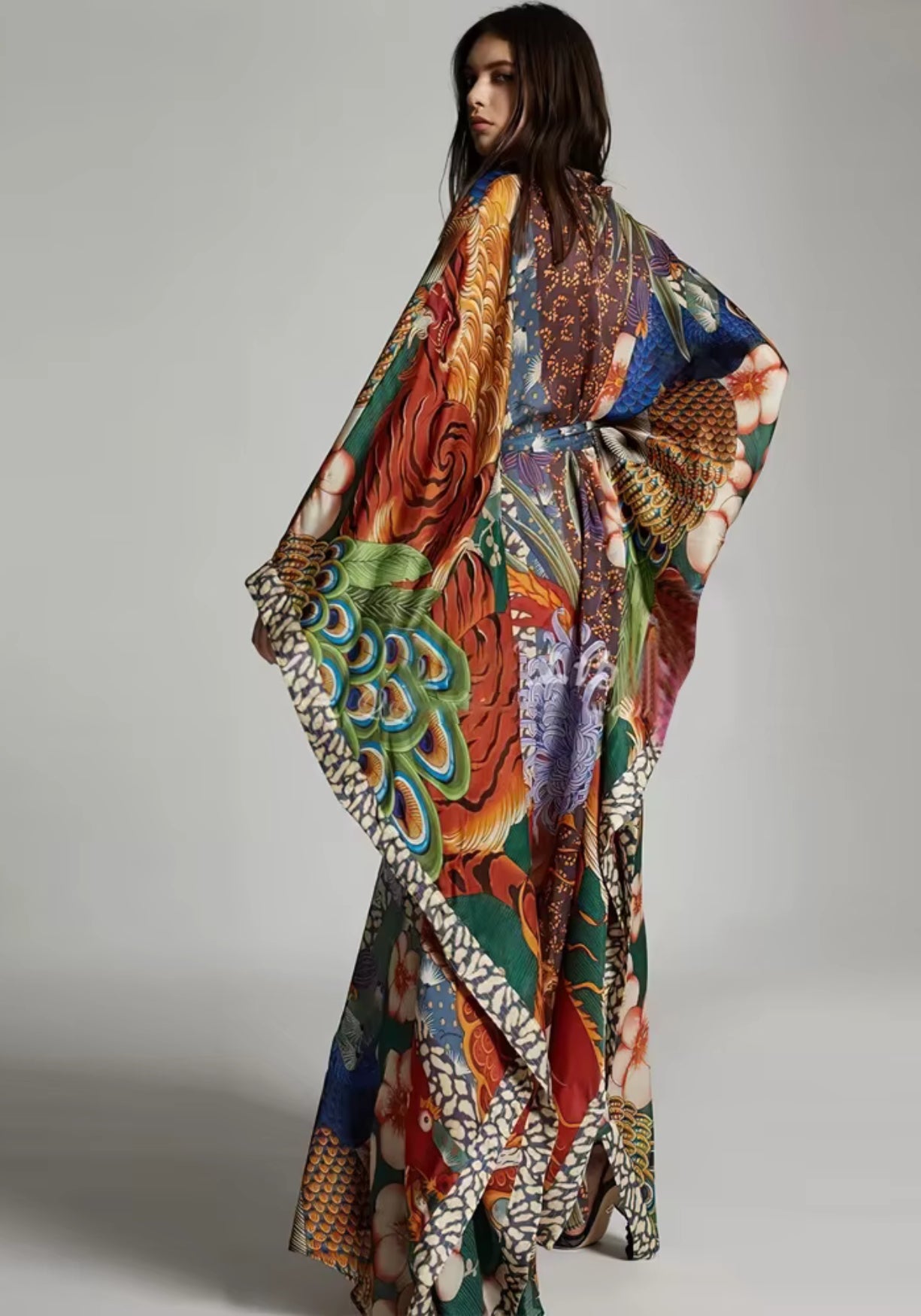 Kimono Femme Satiné Long | Élégant Imprimé Dragon et Paon Multicolore 2