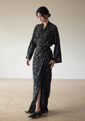 Kimono Femme Soie Long | Élégant et Fluide Imprimé Noir et Vert Olive 0