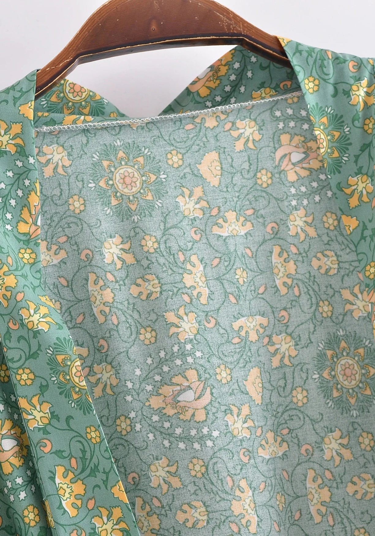 Kimono Femme Viscose Court | Élégant Imprimé Floral d'Été pour Plage 2