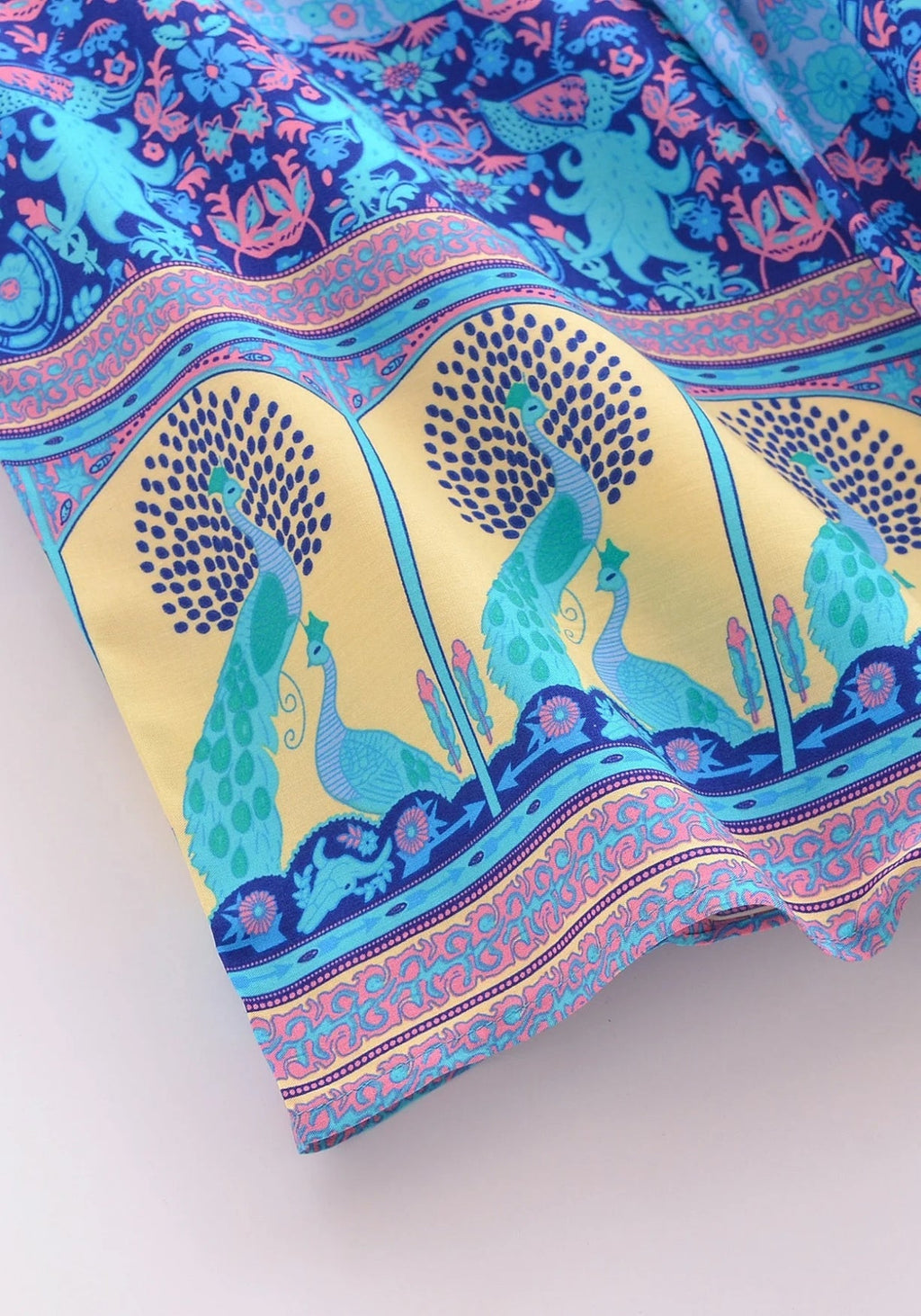 Kimono Femme Viscose Court | Élégant Imprimé Floral et Paons pour Été 4