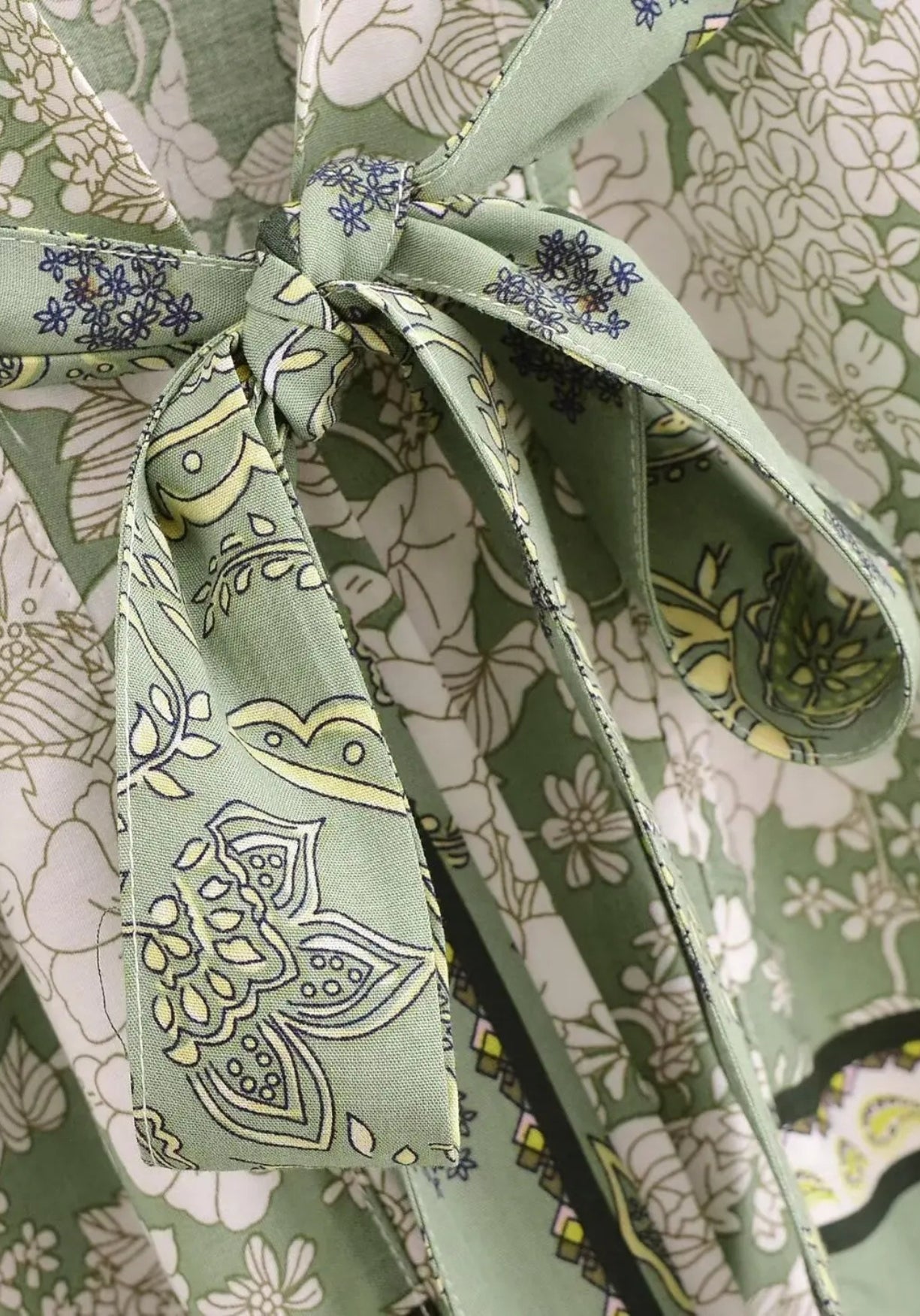 Kimono Femme Viscose Léger | Élégant Motif Floral Court pour Été 2