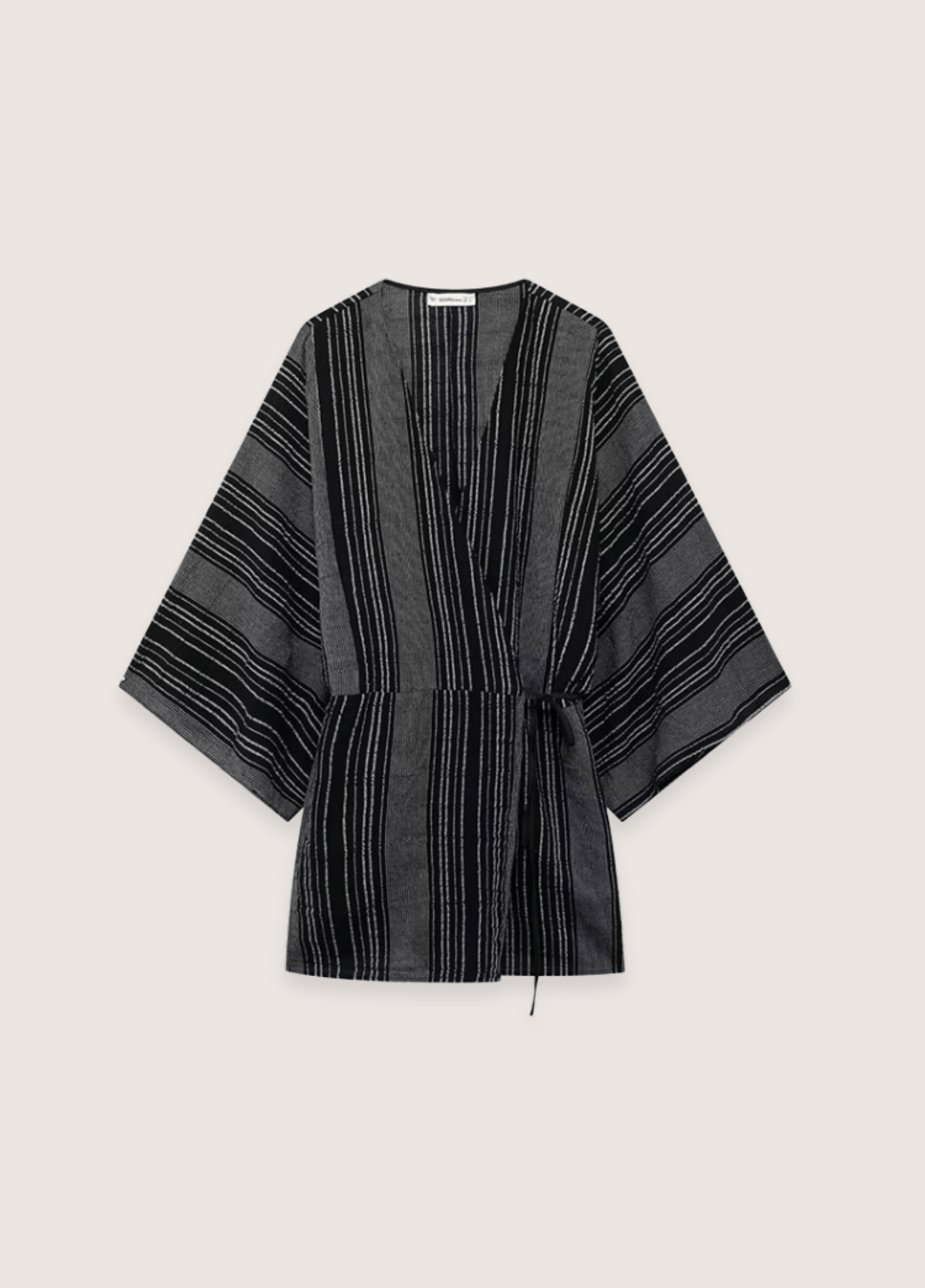Kimono Japonais Femme en Coton Mélangé | Élégant Kimono Court à Rayures Grises 0