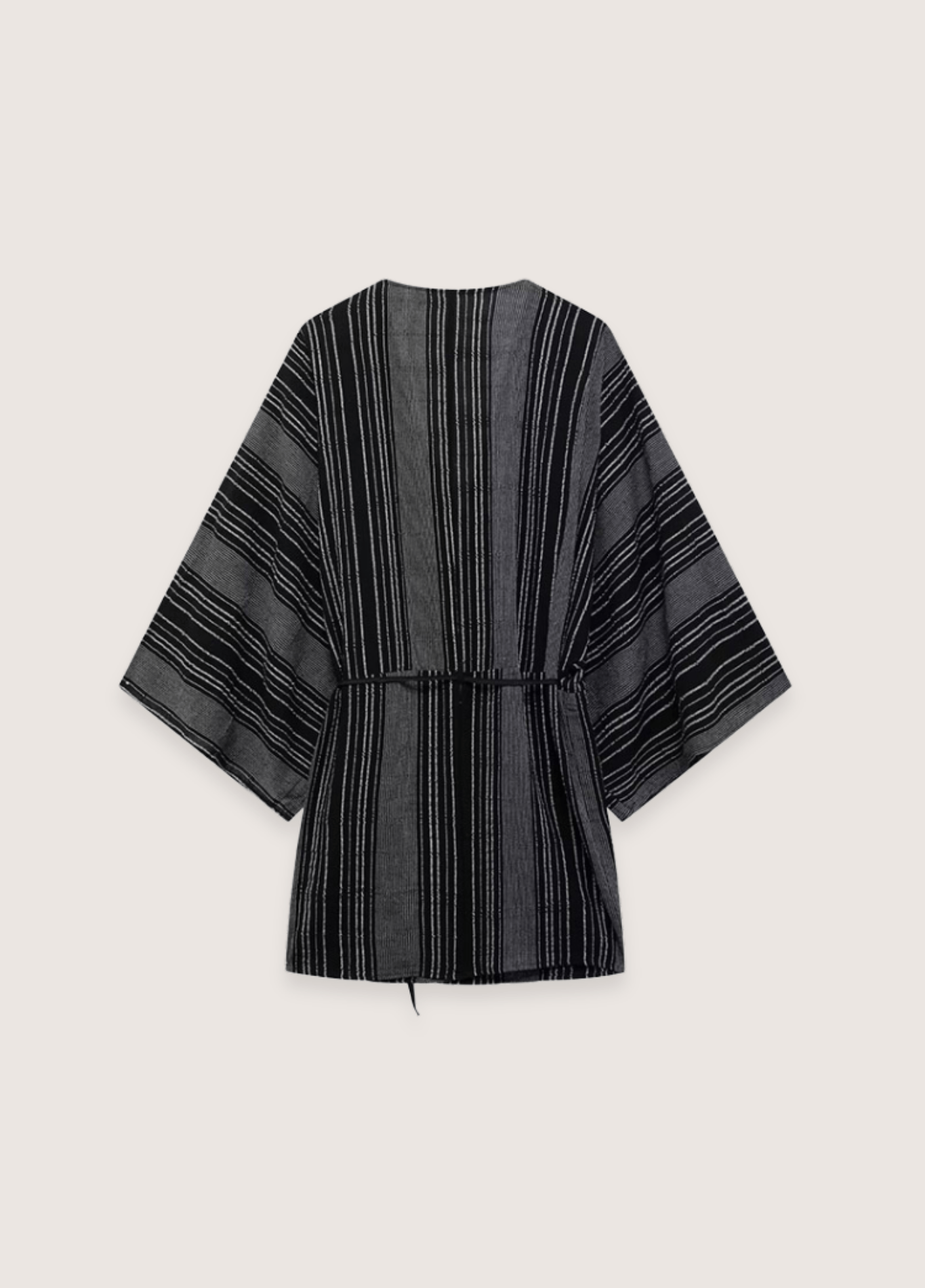 Kimono Japonais Femme en Coton Mélangé | Élégant Kimono Court à Rayures Grises 1