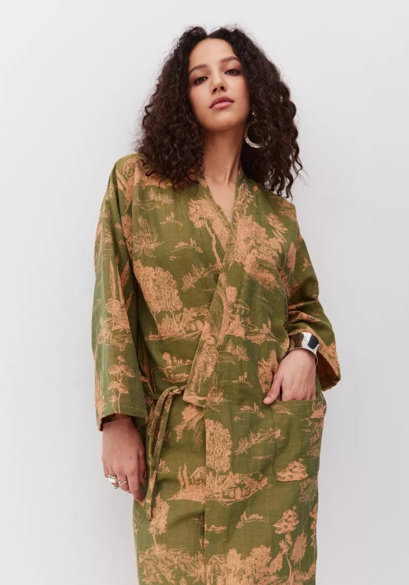 Peignoir Femme 100% Coton Kimono | Élégant Léger Vert Mousse avec Motifs Beiges 2