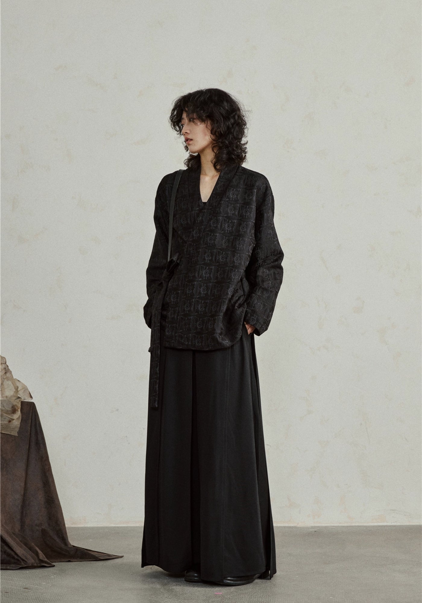Veste Unisexe en Jacquard | Élégante Mi-Longue Cache-Cœur | Confortable et Flatteuse 4