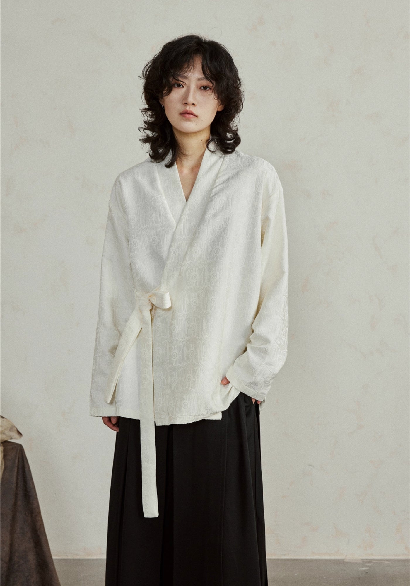 Veste Unisexe en Jacquard | Élégante Mi-Longue Cache-Cœur | Confortable et Flatteuse 9